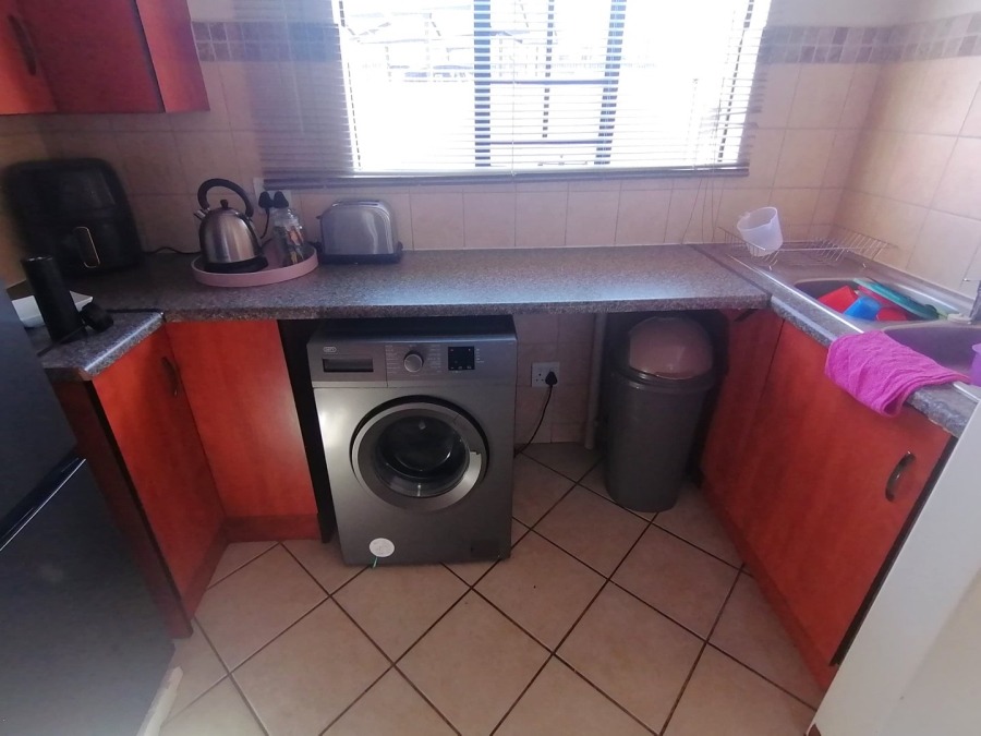 2 Bedroom Property for Sale in Hillside Free State